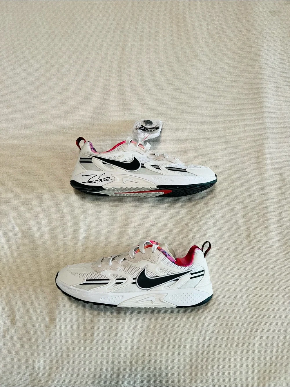 Nik X Futura Jam “Olympic”(Style Code: ⁠FZ8966-100⁠). Men 1/women 12..5